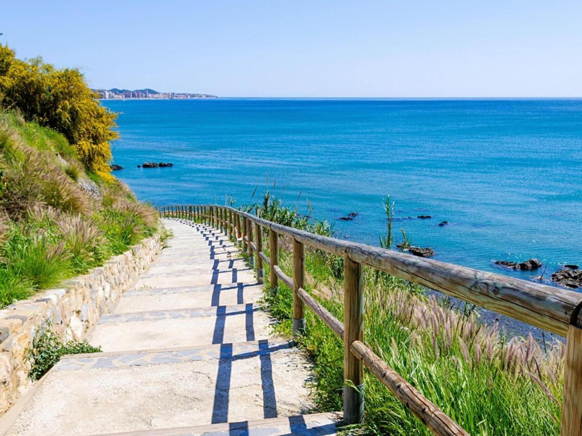 Belvilla By Oyo Estudio Benal Beach Malaga Luaran gambar